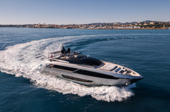 M/Y Maximus