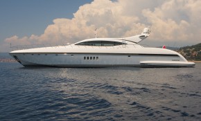 Motor Yacht Les is now in Cannes