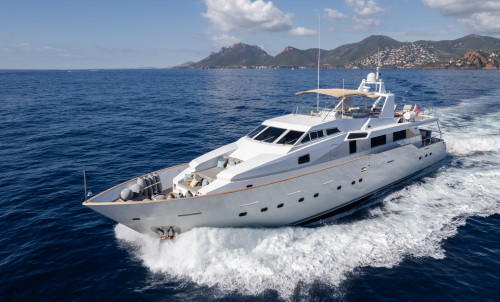 Bluewater announces MOONRAKER II as new CA for Sale