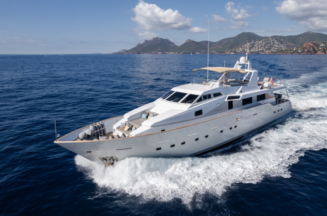 Bluewater announces MOONRAKER II as new CA for Sale